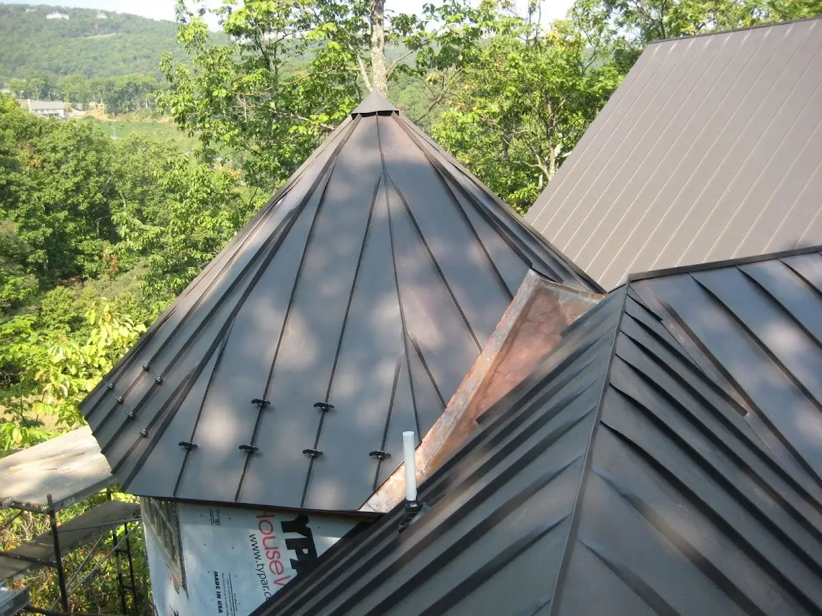 Professional Roof Tarp Installation by Craftsman Roofing in Pleasant Valley
